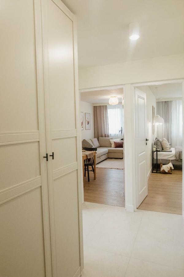 Głogów Comfy Aparts Budowlanych المظهر الخارجي الصورة